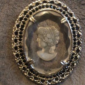 Gorgeous brooch pendant with silver chain